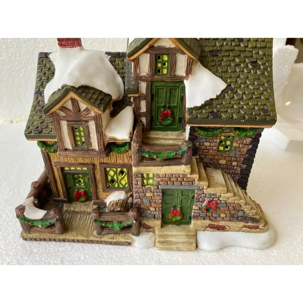 Santa's Workbench Nym's Nook Porcelain House, Towne Collection Christmas Village